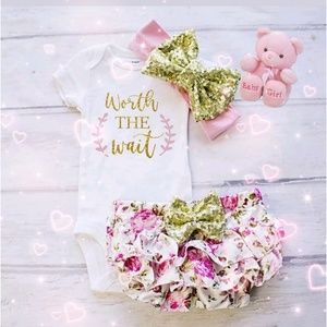 "Worth the wait" 3pc set w bloomer & headband bow